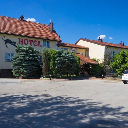 Hotel Kot Siestrzen Экстерьер фото