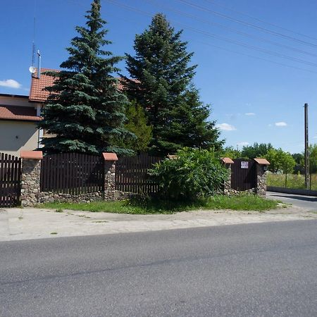 Hotel Kot Siestrzen Экстерьер фото