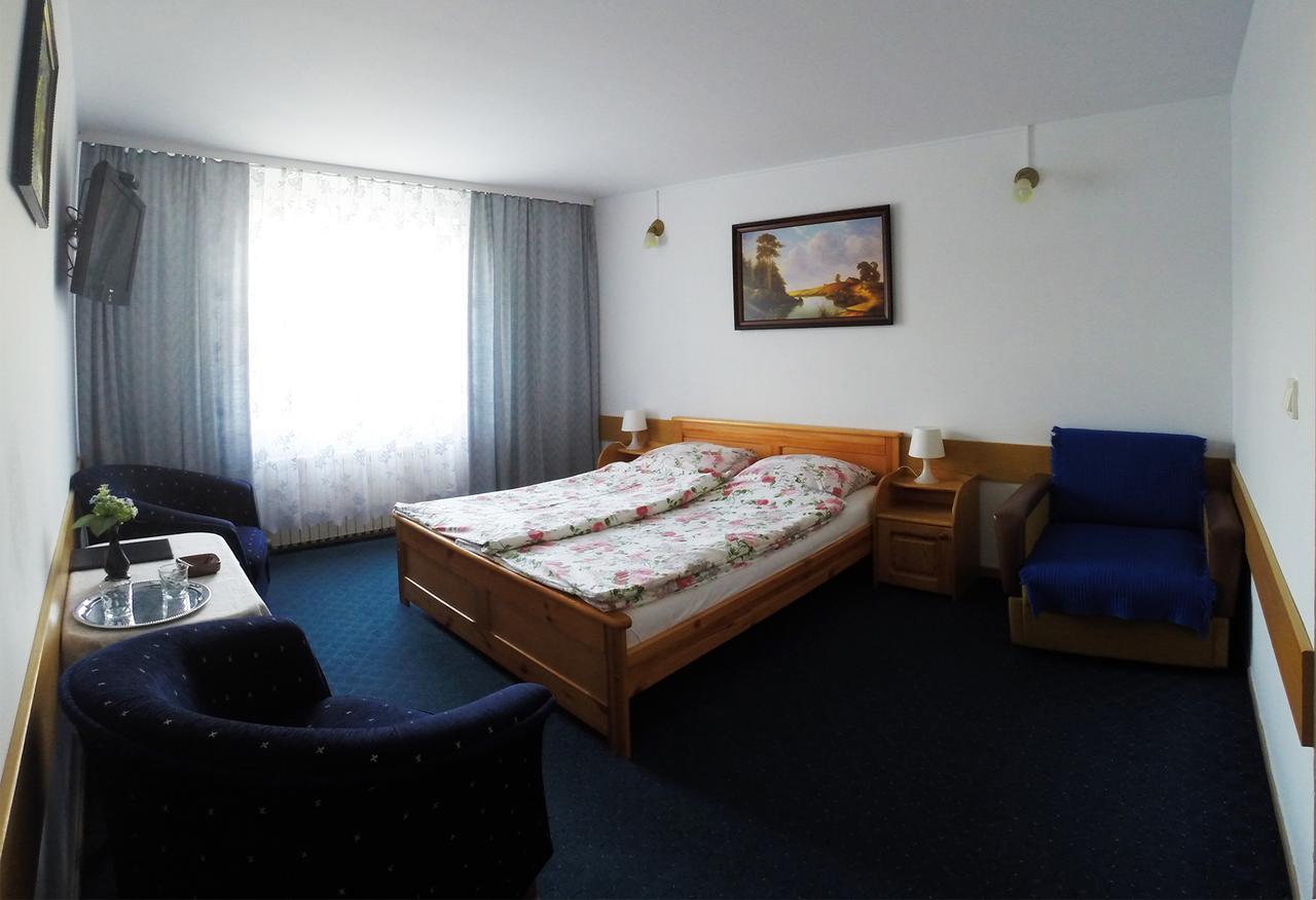 Hotel Kot Siestrzen Экстерьер фото