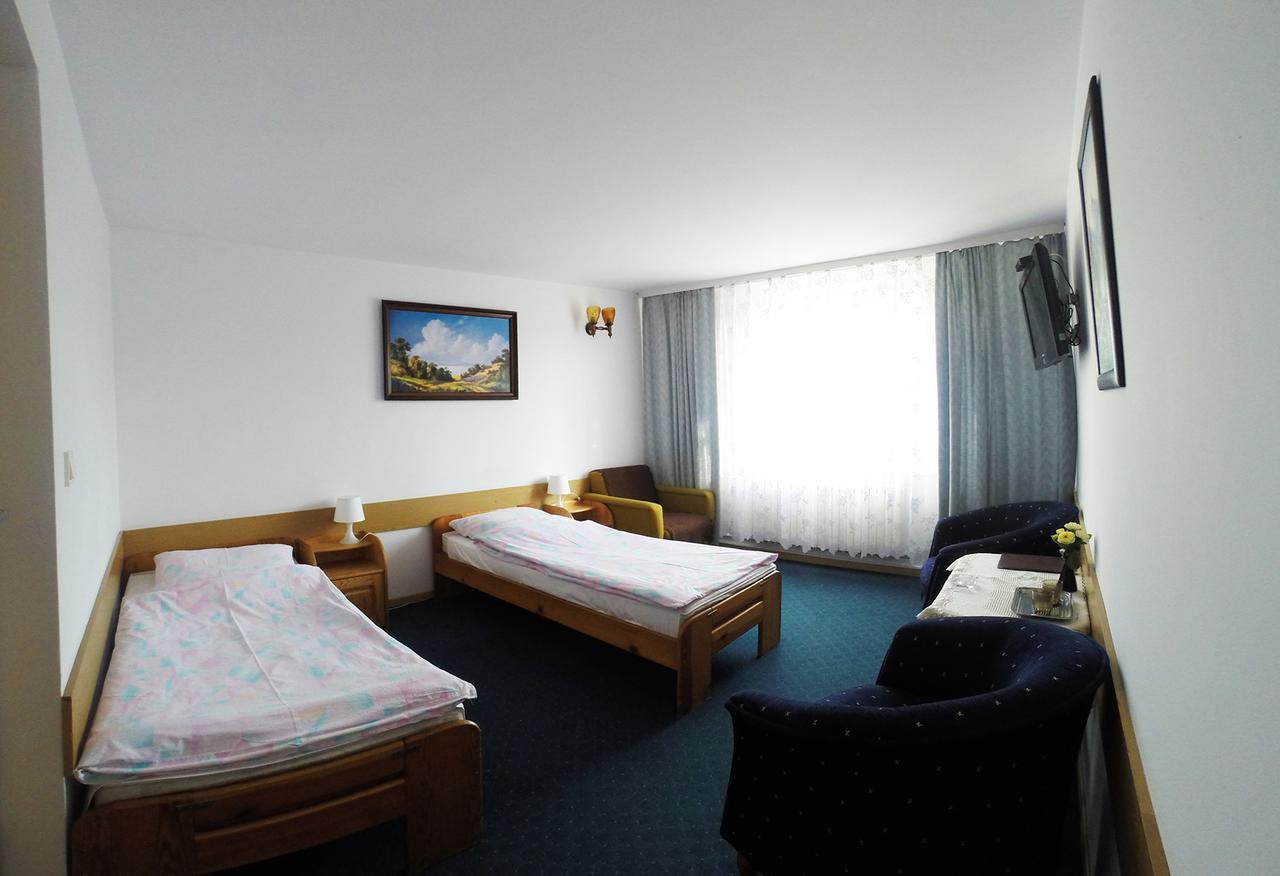 Hotel Kot Siestrzen Экстерьер фото